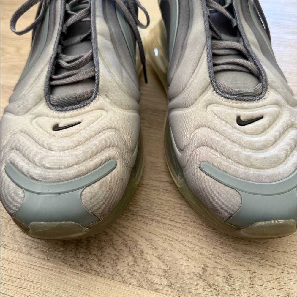 Nike Air Max 720 Cool Grey Sneakers Shoes Men’s Size 12 Rubber Tread - Picture 9 of 12